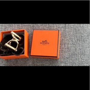 New Hermès Double Mors 90 ring for scarf.